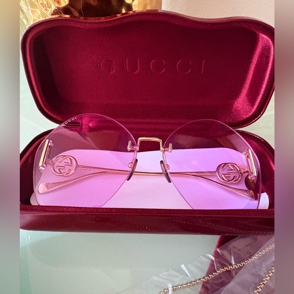 Gucci Violet Rimless Sunglasses with Gold Temples main image 14
